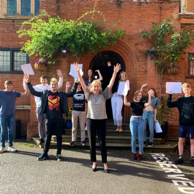 Year11Leavers202062)