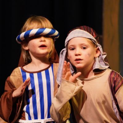 Nativity118)