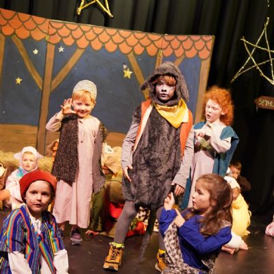 Nativity208)