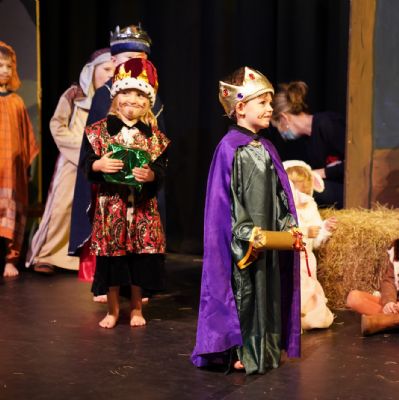 Nativity32)