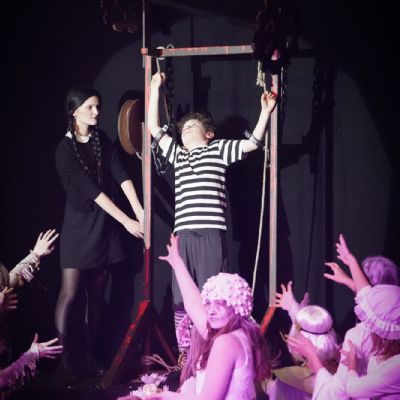 TheAddamsFamily139)2)