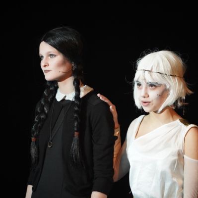TheAddamsFamily76)2)