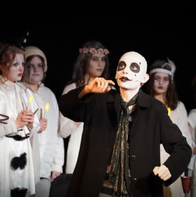 TheAddamsFamily83)2)