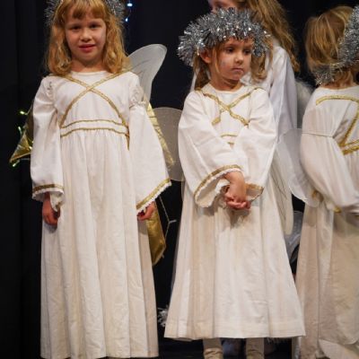 Nativity10)