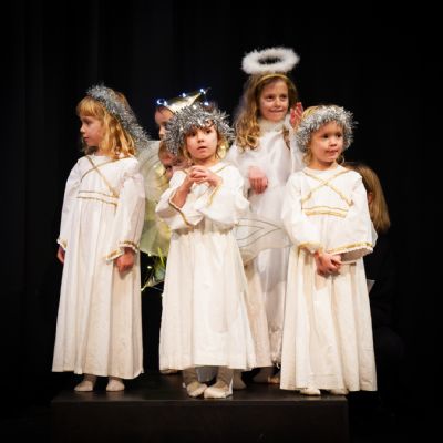 Nativity176)