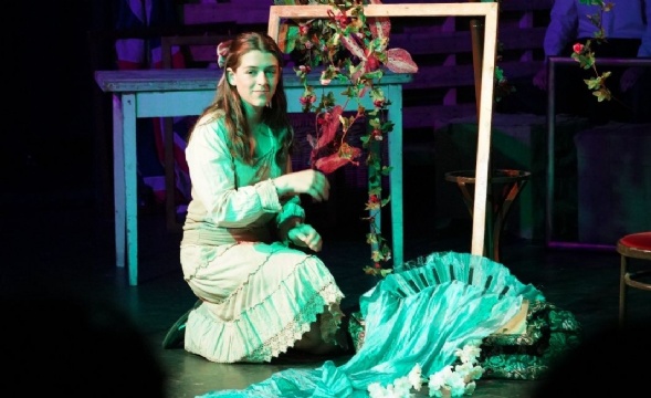 YEARS 8 & 9 PRODUCTION:               'THE LIGHT BURNS BLUE'